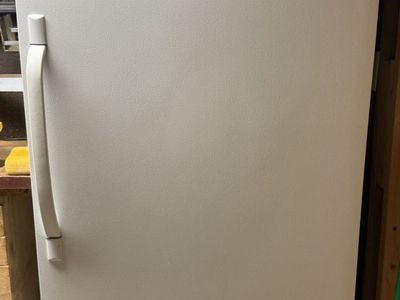 2011 Frigidaire Freezer