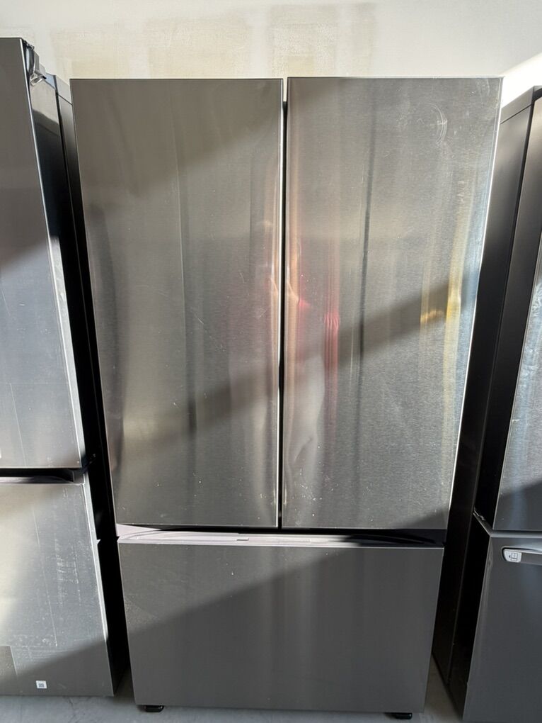 SAMSUNG REFRIGERATOR