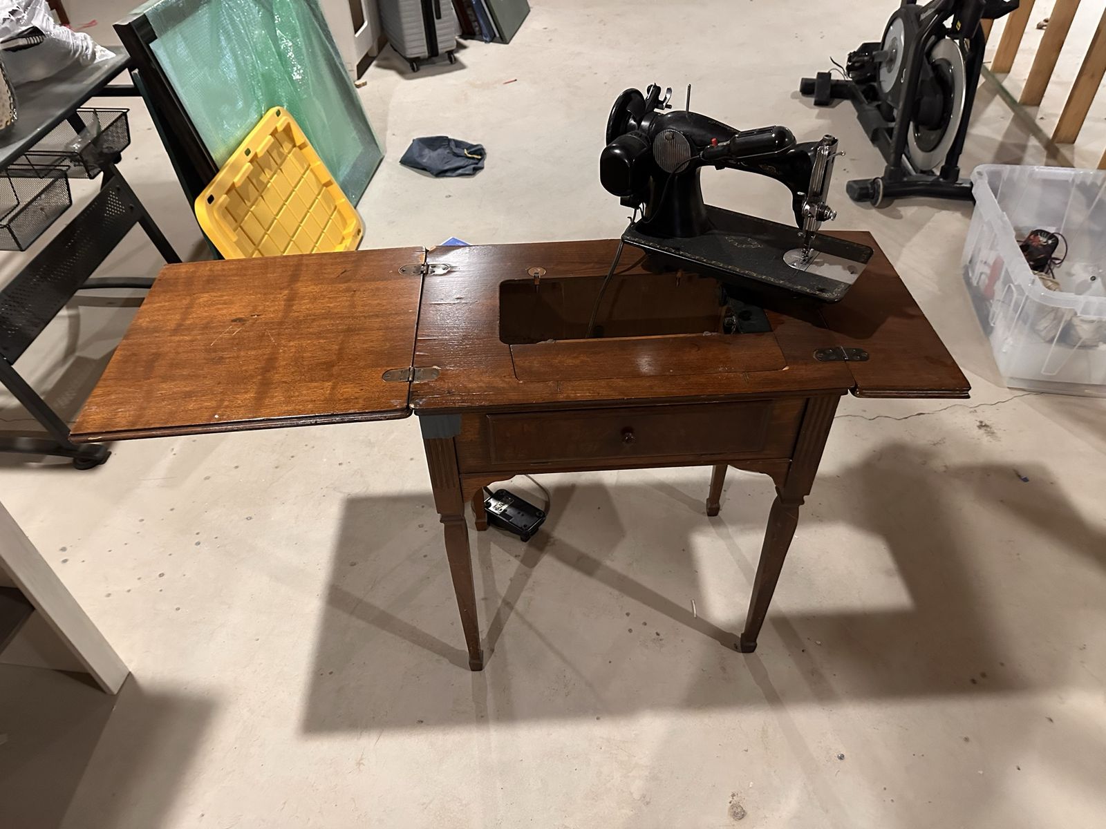 Old singer sewing machine