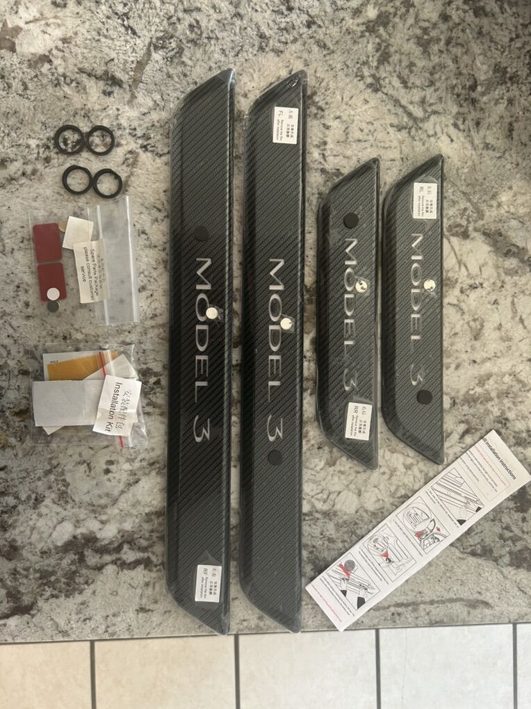 Tesla Model 3 2017- 24 illuminated door sill