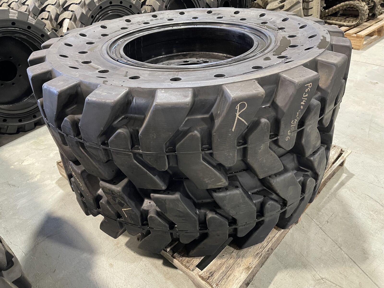 1400x24 Solid R4 Telehandler Tires for Genie GTH 1056