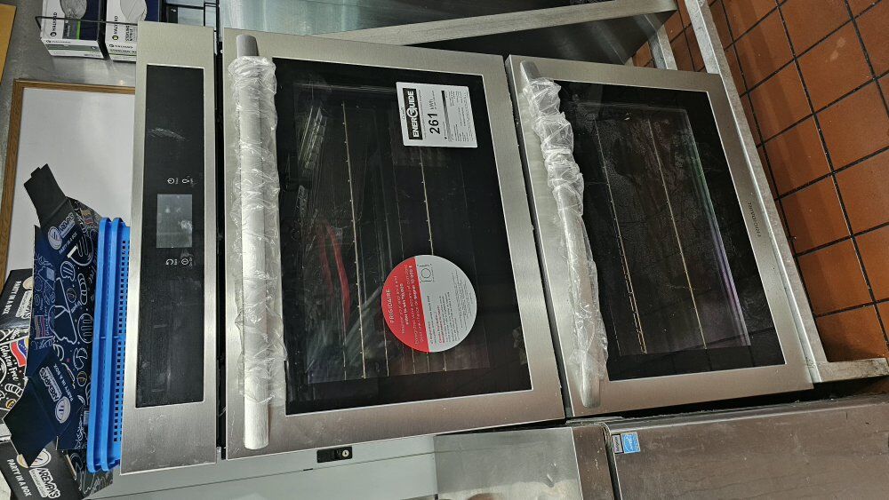 Frigidaire Double electric oven