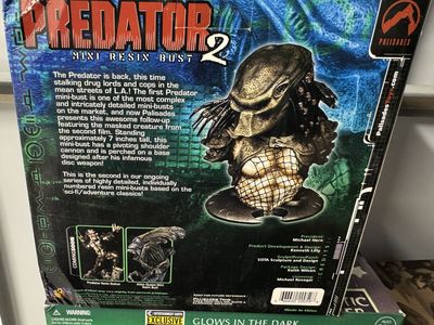 Palisades Predator 2 Mini Bust