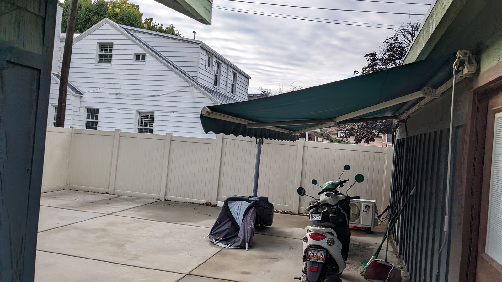 Green Awning - works great