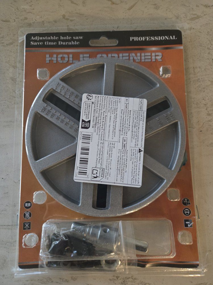 Adjustable Hole Saw Kit for Plasterboard, Plywood, Aluminum Plate - 45-130mm Range