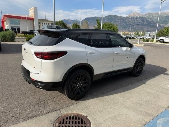 Main image 4
