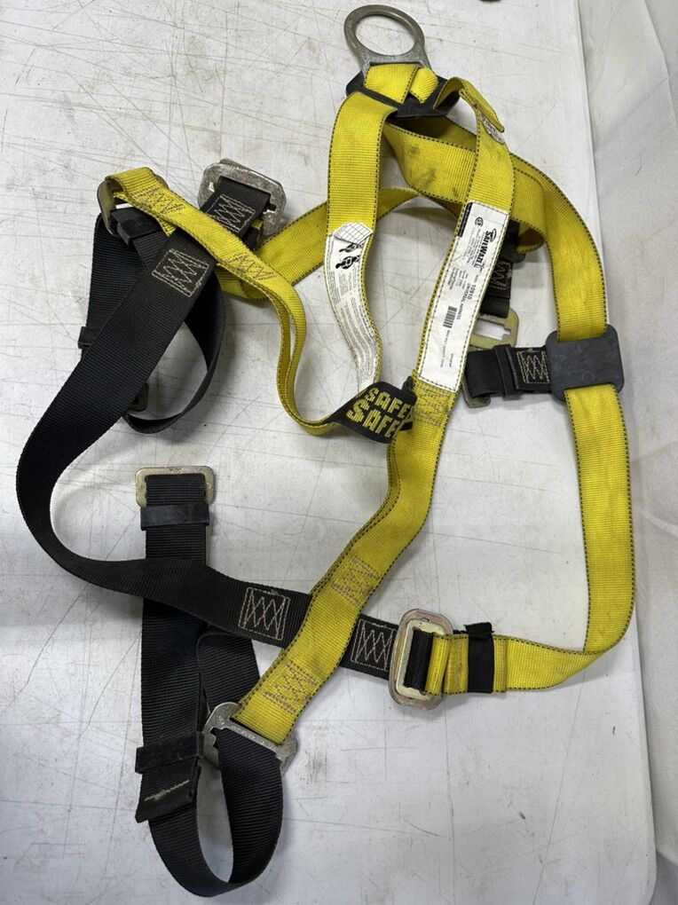 SafeWaze 10910 Universal Harness Fall Protection
