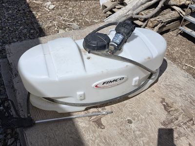 Atv spray tank