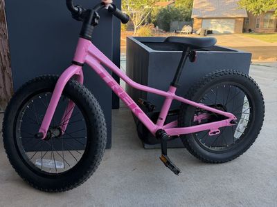 Trek Precaliber 16” kids bike