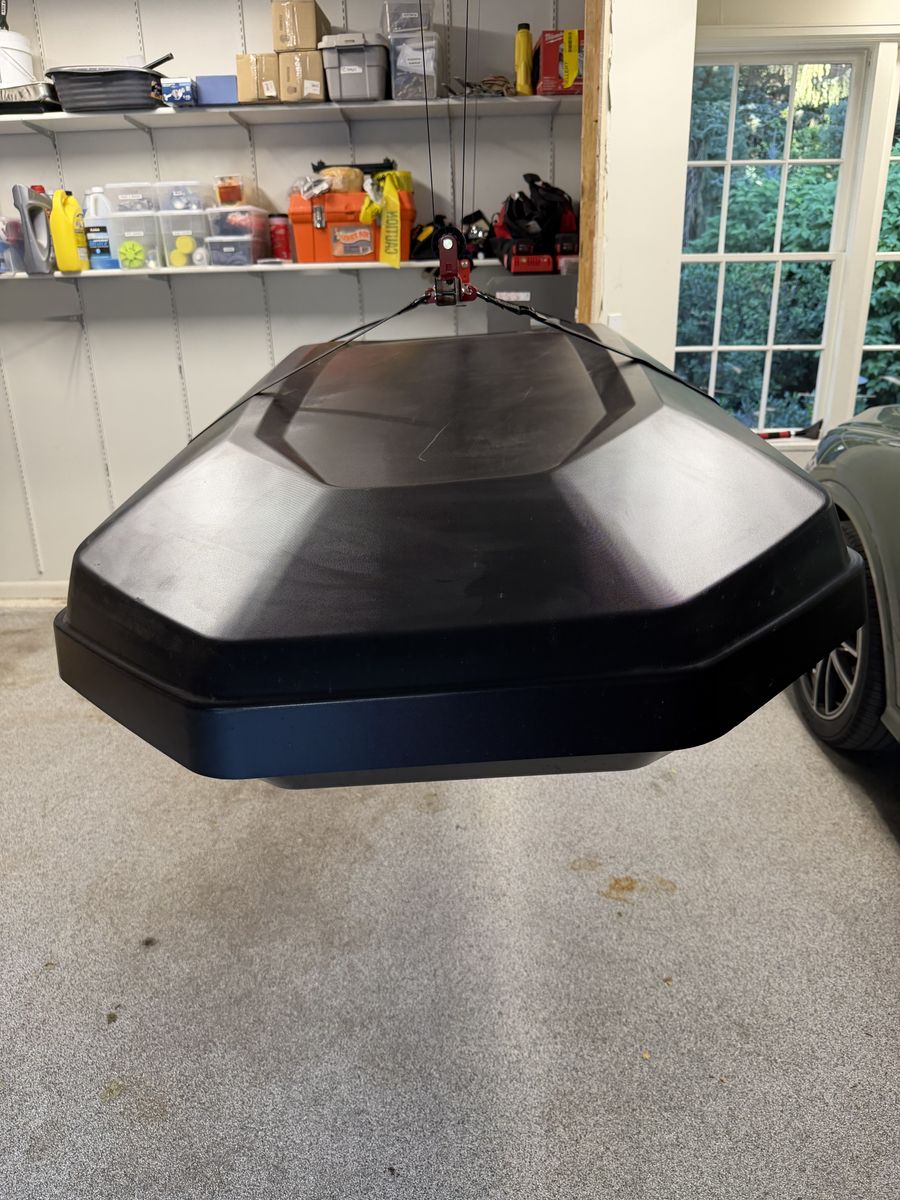 Yakima SkyBox Large 16 cu. ft. Roof Cargo Box - Black