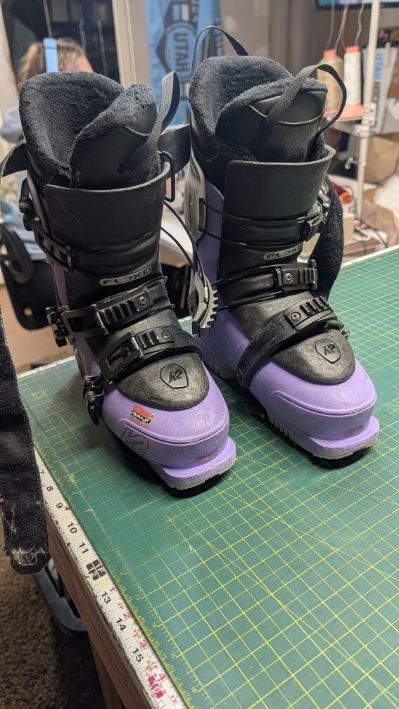ski boots k2 Method W ski boots in purple.