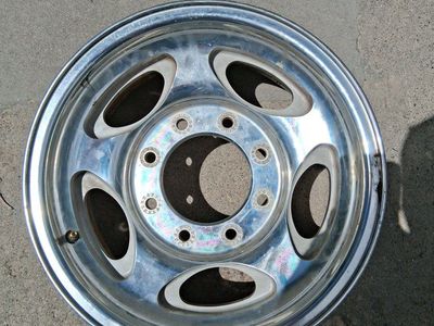 2004 Ford Superduty rim