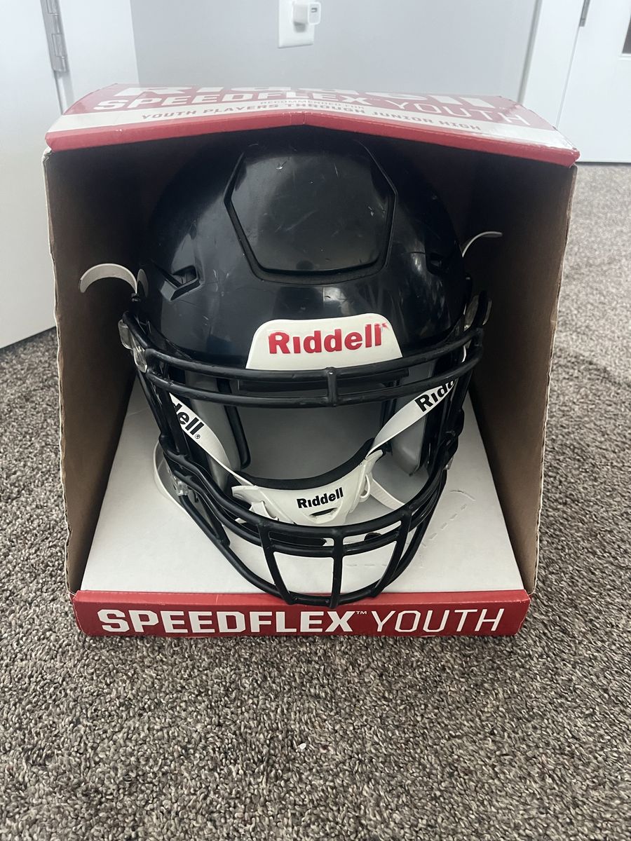 Riddell Speedflex Youth Football Helmet - Black, Size Small - Used 2 Seasons