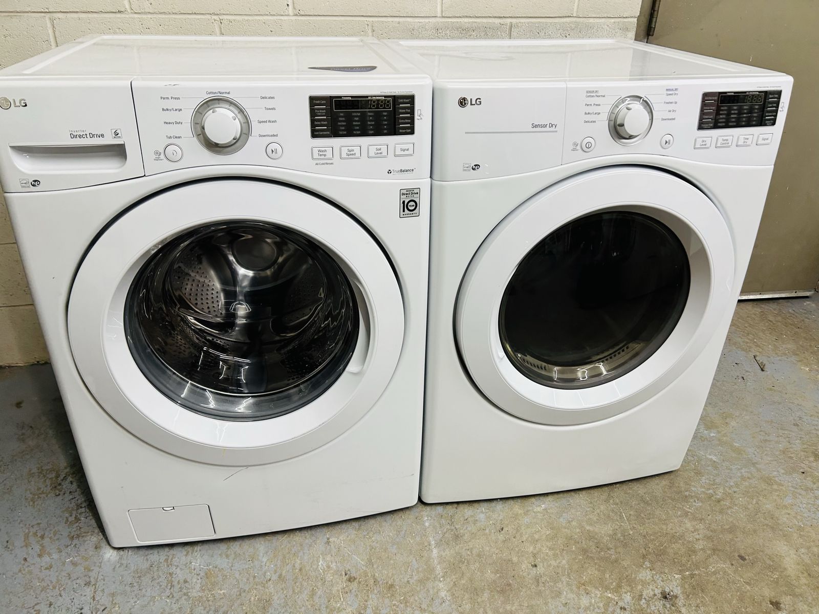 LG stackable washer and dryer set 