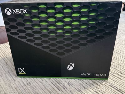 Xbox Series X 1TB. 4 controllers. Astro wireless headset.