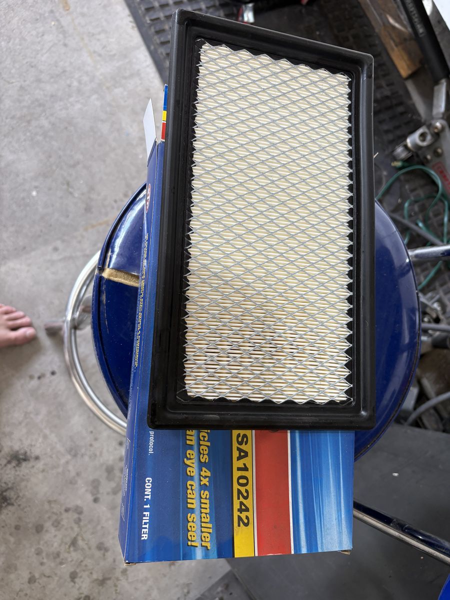 Air filter new fits mostly Fords