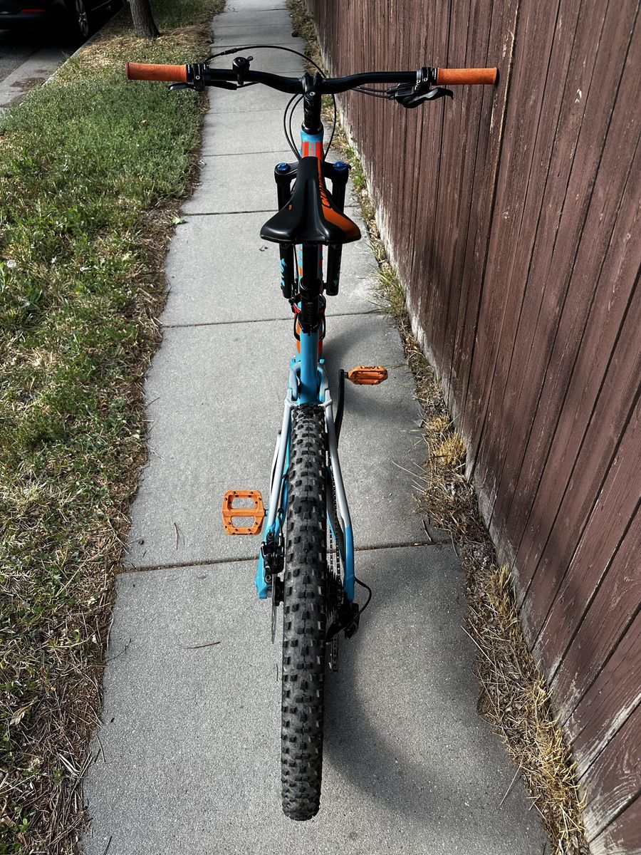 Main image 4