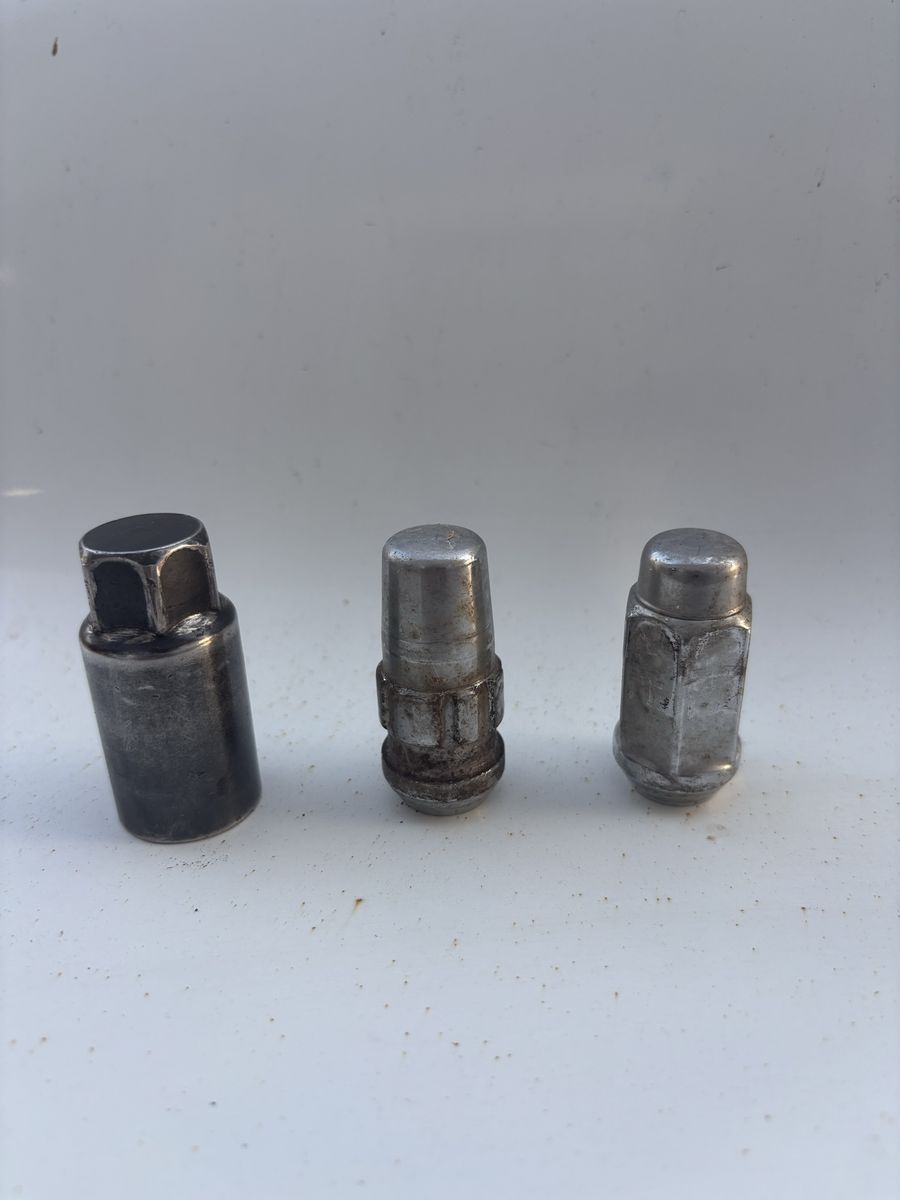 Main image 6