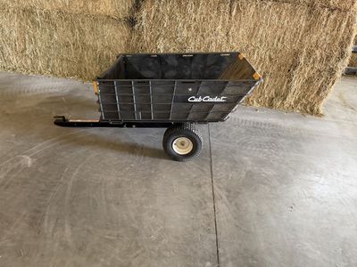 Cub Cadet EZ Stow Collapsible Lawn Cart