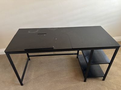 Free desk