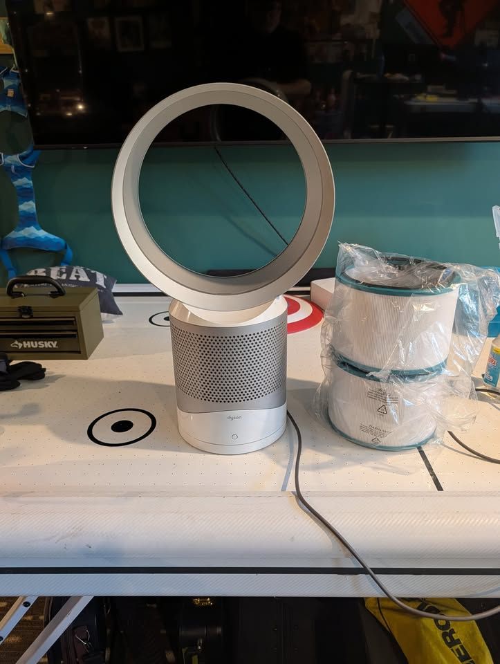 Dyson Pure Cool Link Desk Air Purifier (DP01) + 2 Brand New Filters