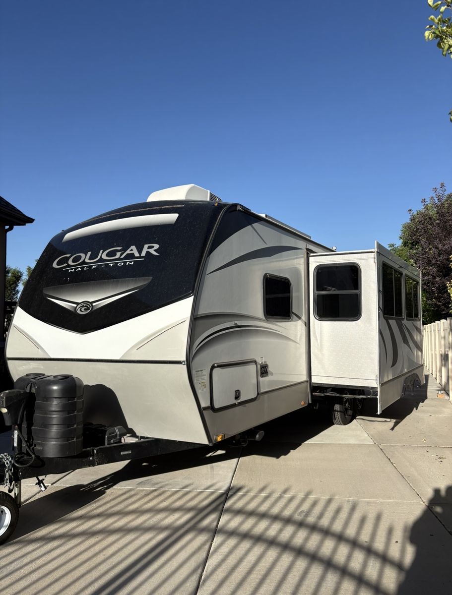 2021 Keystone Cougar 26RBSWE Travel Trailer
