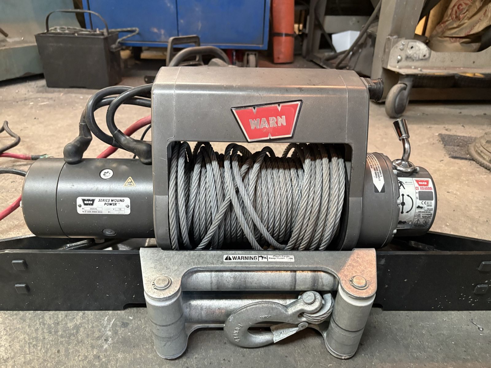 Winch with 2 controllers and hitch receiver mount