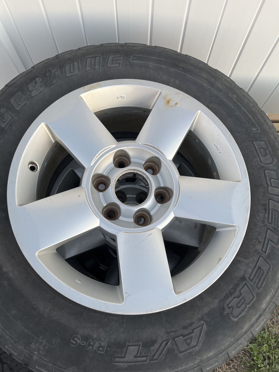 Nissan truck wheels
