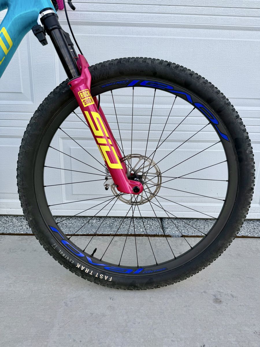 Roval Control Carbon Wheelset (Hope Pro 5 Hubs) 29”