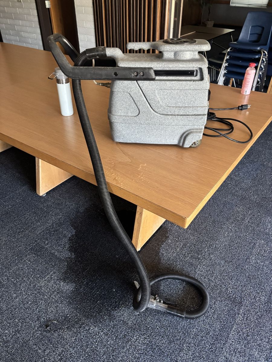 Sandia Upholstery Cleaning Machine