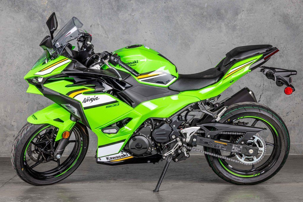 2025 Kawasaki Ninja® 500 KRT Edition SE ABS
