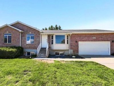 Move in Special! 4 Bed / 2 Baths Home!