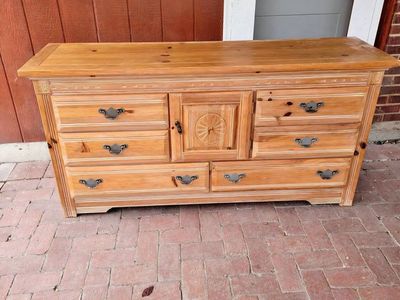 8 Drawer Dresser