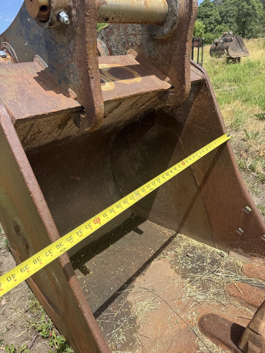 3’ excavator bucket 80mm