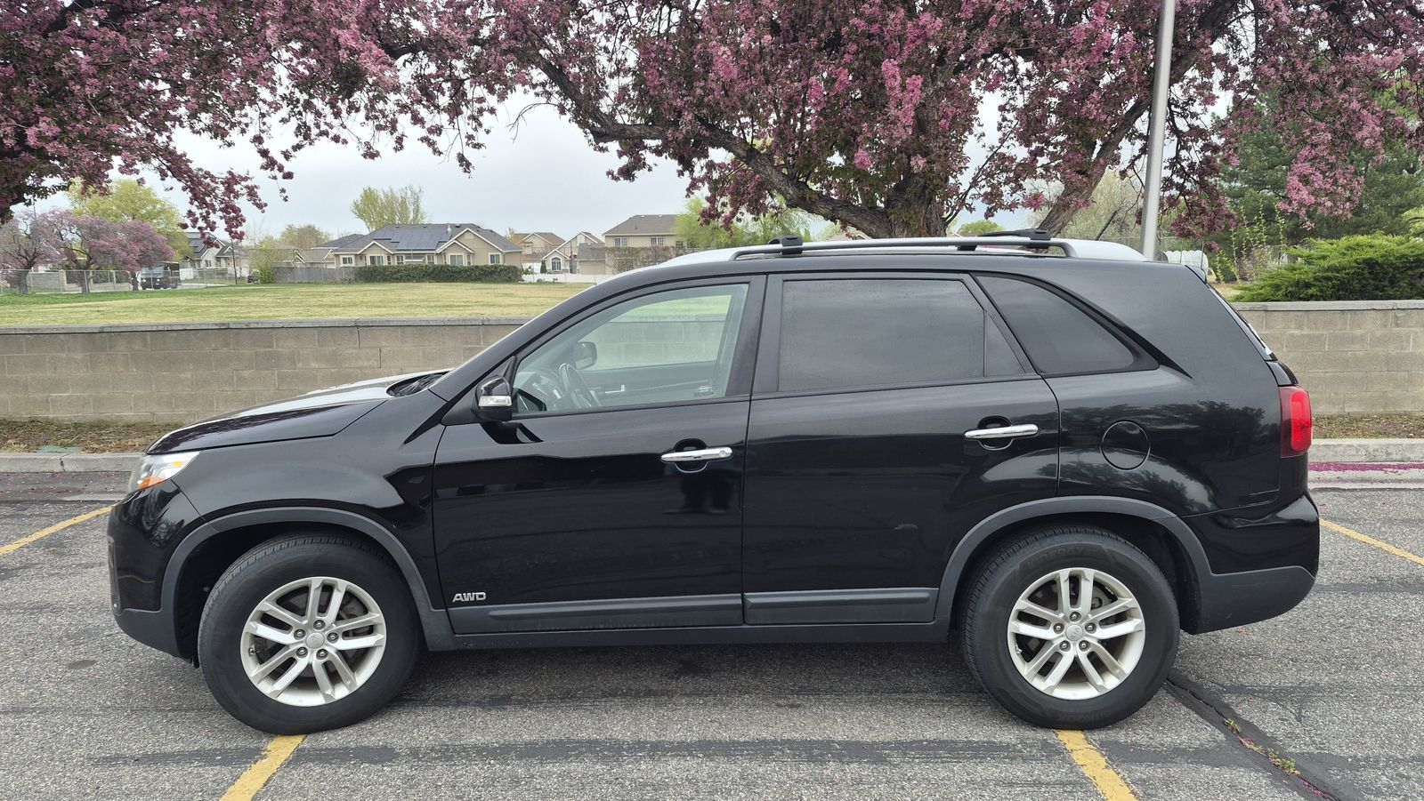 2014 KIA SORENTO LX
