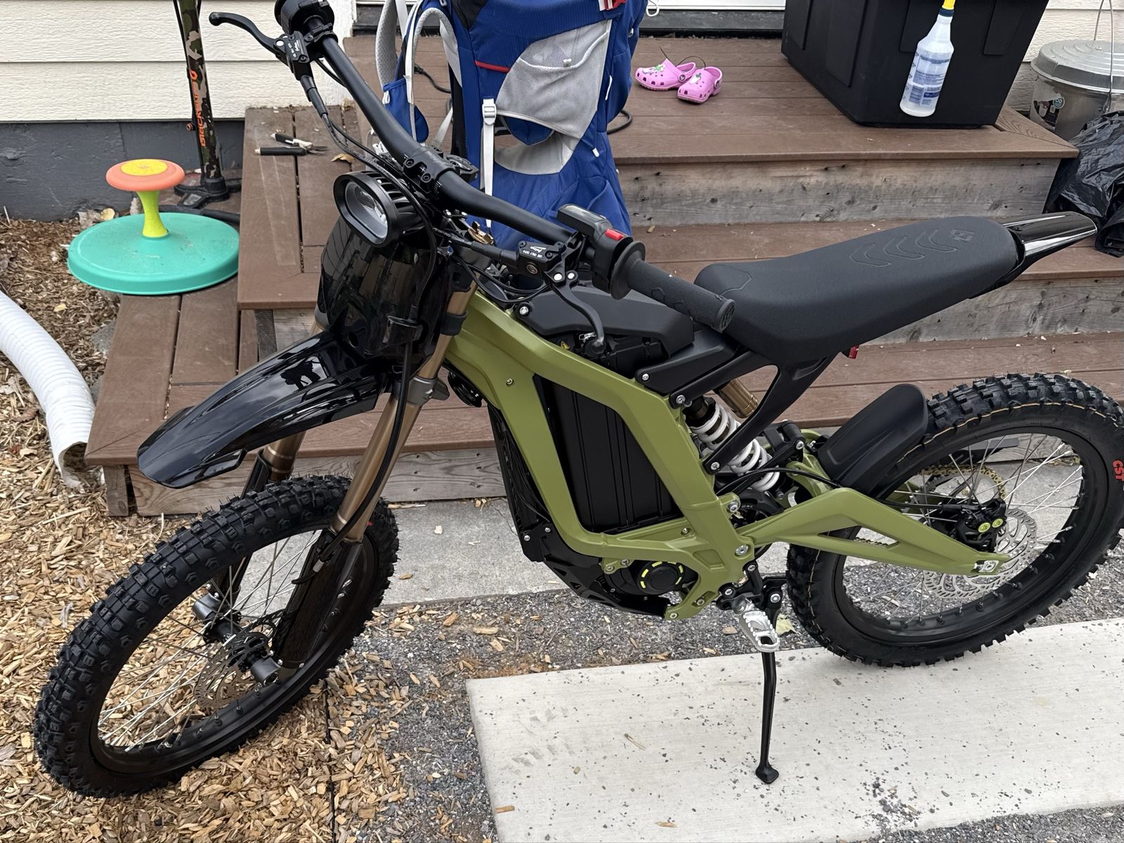 New 2025 Surron Light Bee X                         Only 3 miles on Odometer