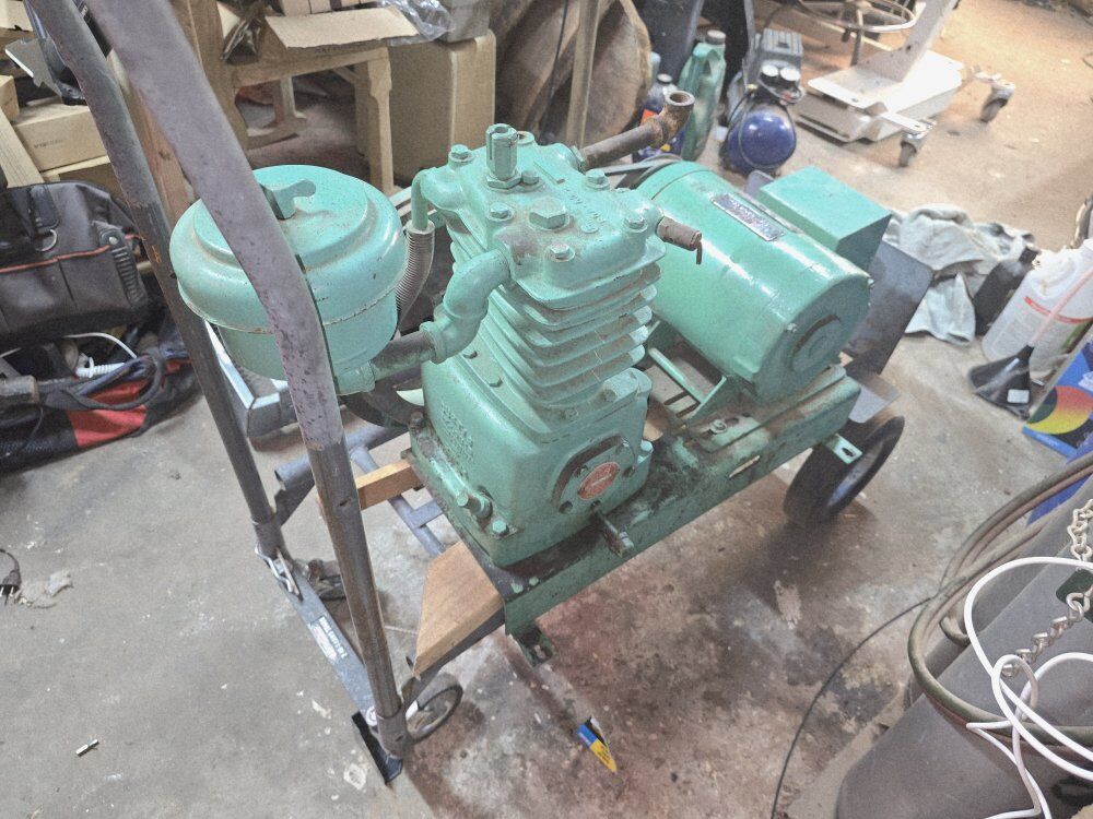 vintage FS Curtis C90 ml compressor with riveted t