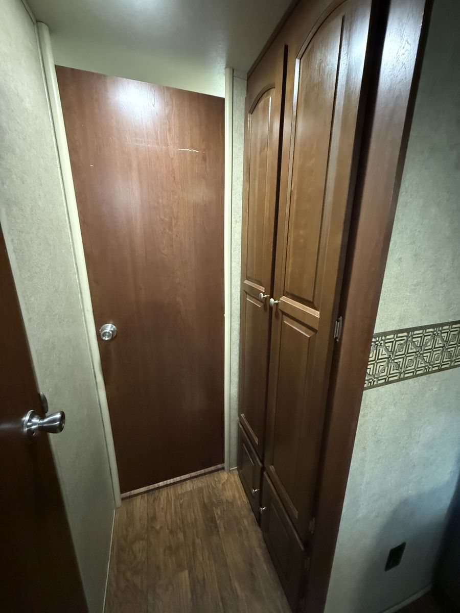 Main image 13