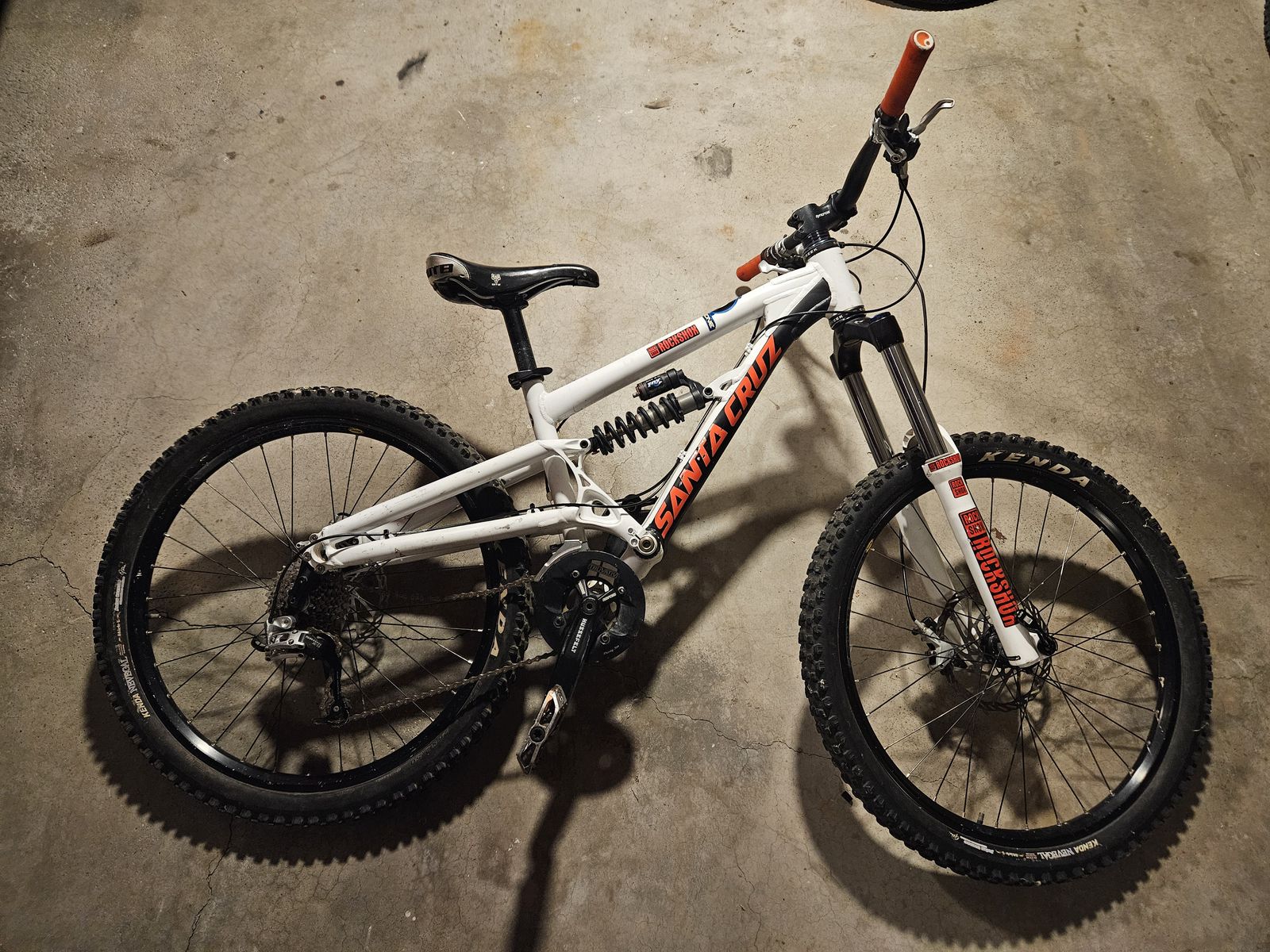 Santa Cruz Bullit size Small