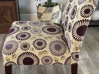 $60 accent chairs