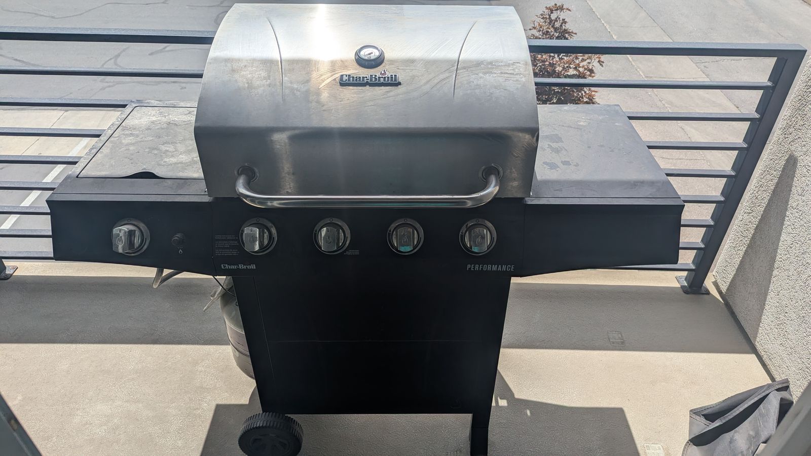 Gas Grill - Char-Broil includes Grill Cover