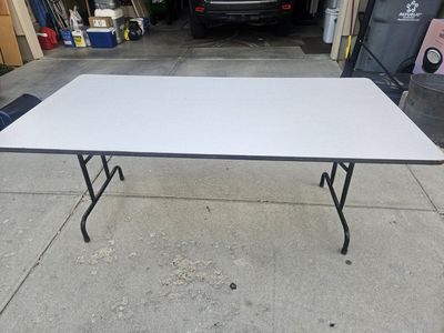 HEAVY DUTY FOLDABLE TABLE 6' X 3' 30" TALL