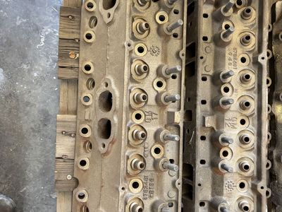 Chevy "Camel Back", "Double hump" 194 Fuelie Heads