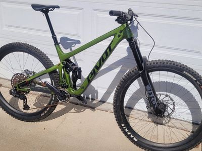 Pivot Switchblade Mountain Bike - Medium, Full Suspension, 29-inch Wheels, SRAM X01 AXS