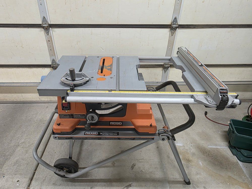 Rigid Table Saw With Mibility Folding Base