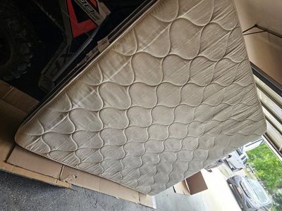 Serta Perfect Sleeper short king Size Mattress - Excellent Condition