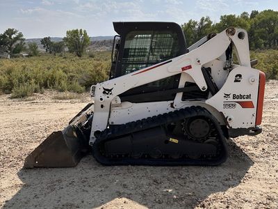 Bobcat T650 Compact Track Loader Skid Steer with Bucket