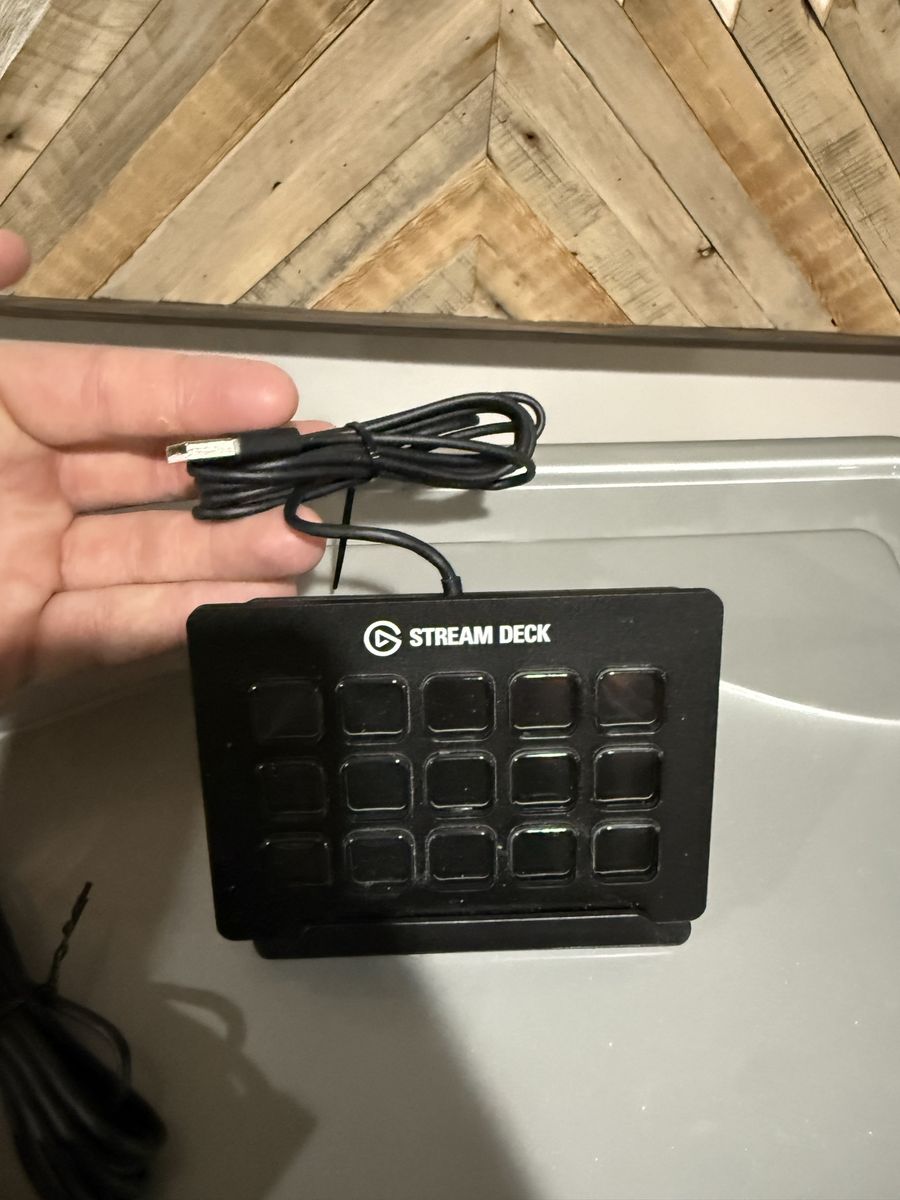 Elgato Stream Deck Mini - Compact Live Production Controller for Streamers & Content Creators