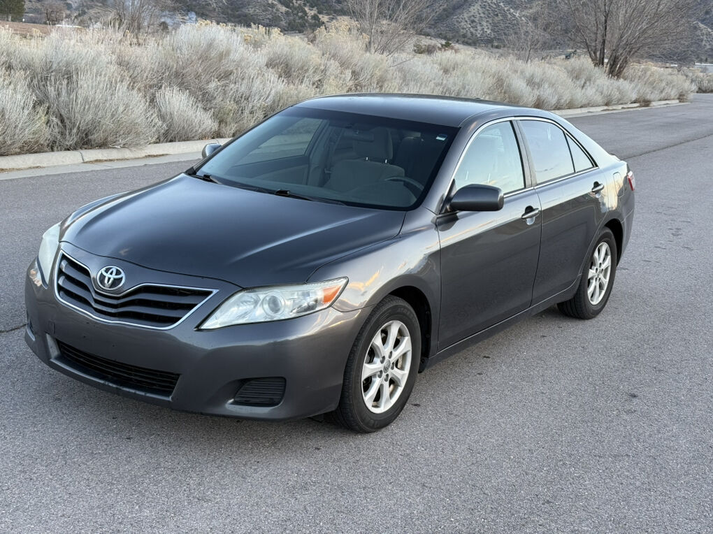 2011 TOYOTA CAMRY LE