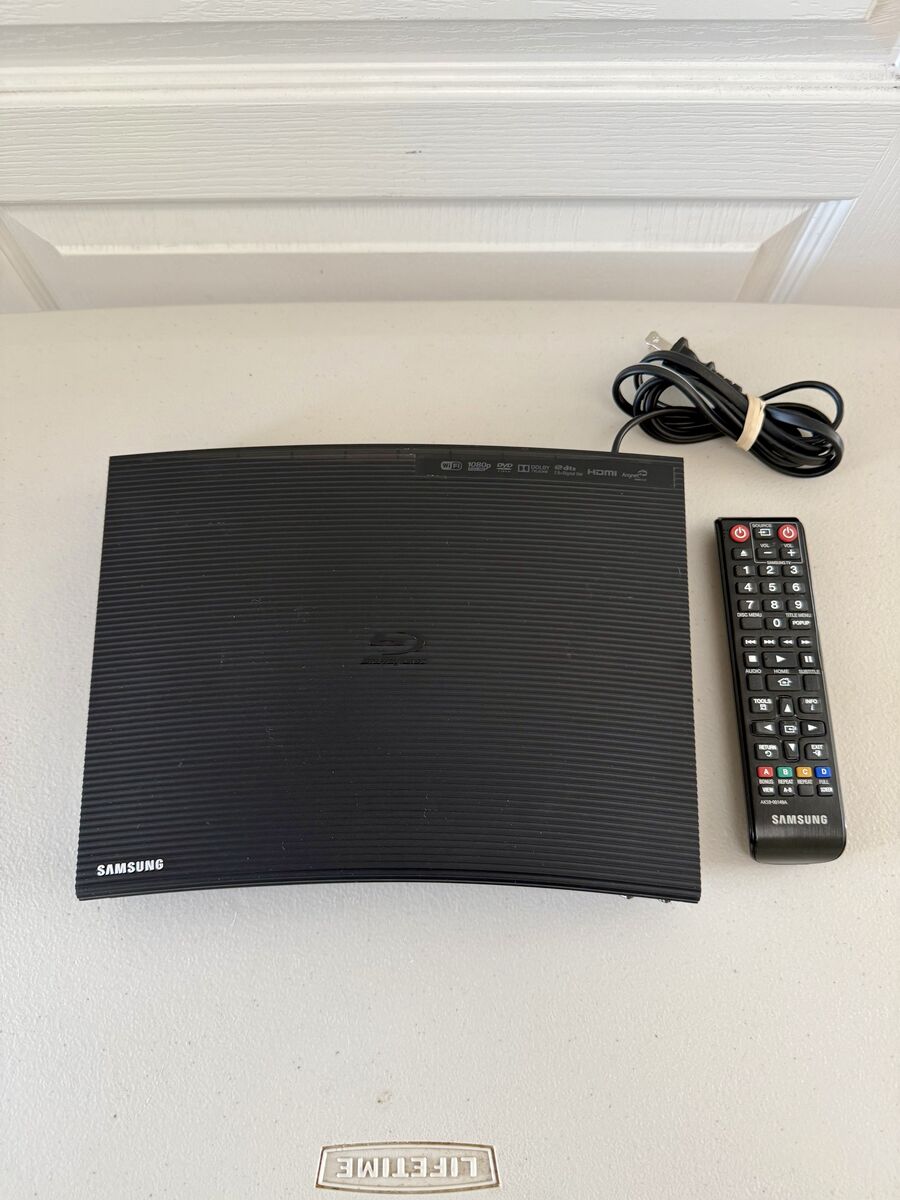 Samsung BD-JM57C DVD Blu-Ray Player With Remote
